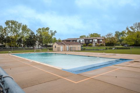 Tiny photo for 585 Sharon Way, Bolingbrook, IL 60440 (MLS # 12630225)