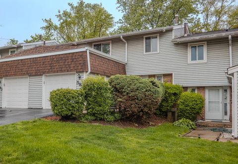 Photo of 585 Sharon Way, Bolingbrook, IL 60440 (MLS # 12630225)
