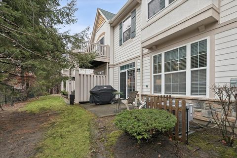 Tiny photo for 2190 Shadow Creek Court, Vernon Hills, IL 60061 (MLS # 12588381)