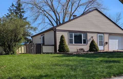 Photo of 16 Afton Drive, Montgomery, IL 60538 (MLS # 12604223)