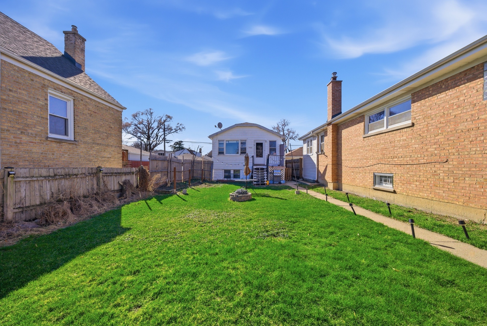 3524 N OZARK Avenue