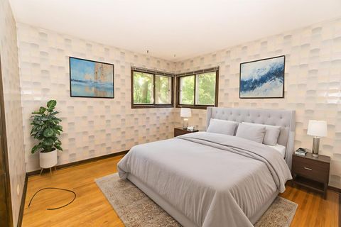 Tiny photo for 305 Montclare Lane, Wood Dale, IL 60191 (MLS # 12424201)