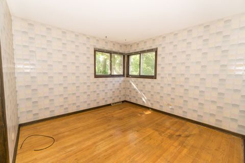 Tiny photo for 305 Montclare Lane, Wood Dale, IL 60191 (MLS # 12424201)