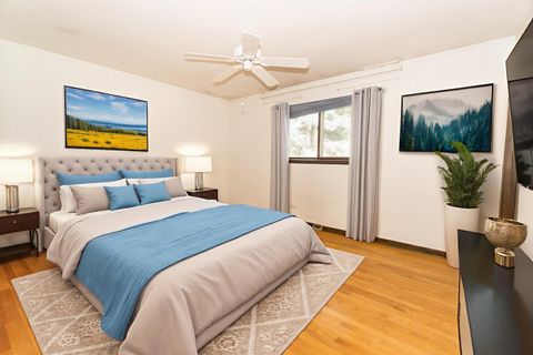 Tiny photo for 305 Montclare Lane, Wood Dale, IL 60191 (MLS # 12424201)