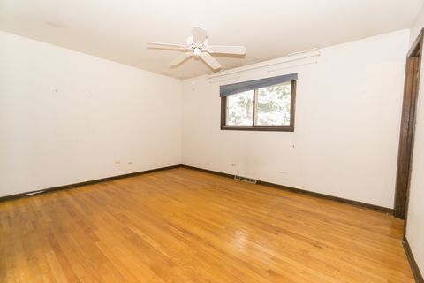 Tiny photo for 305 Montclare Lane, Wood Dale, IL 60191 (MLS # 12424201)