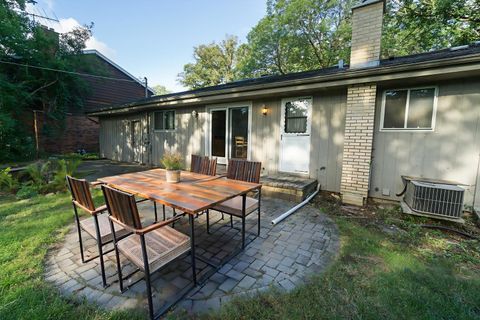 Tiny photo for 305 Montclare Lane, Wood Dale, IL 60191 (MLS # 12424201)