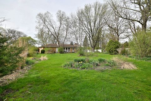 Tiny photo for 5425 Howard Avenue, Western Springs, IL 60558 (MLS # 12620592)