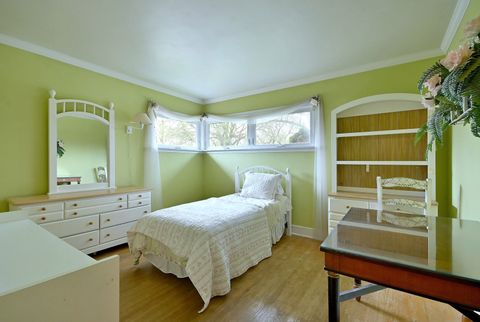 Tiny photo for 5425 Howard Avenue, Western Springs, IL 60558 (MLS # 12620592)