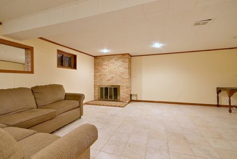 Tiny photo for 5425 Howard Avenue, Western Springs, IL 60558 (MLS # 12620592)