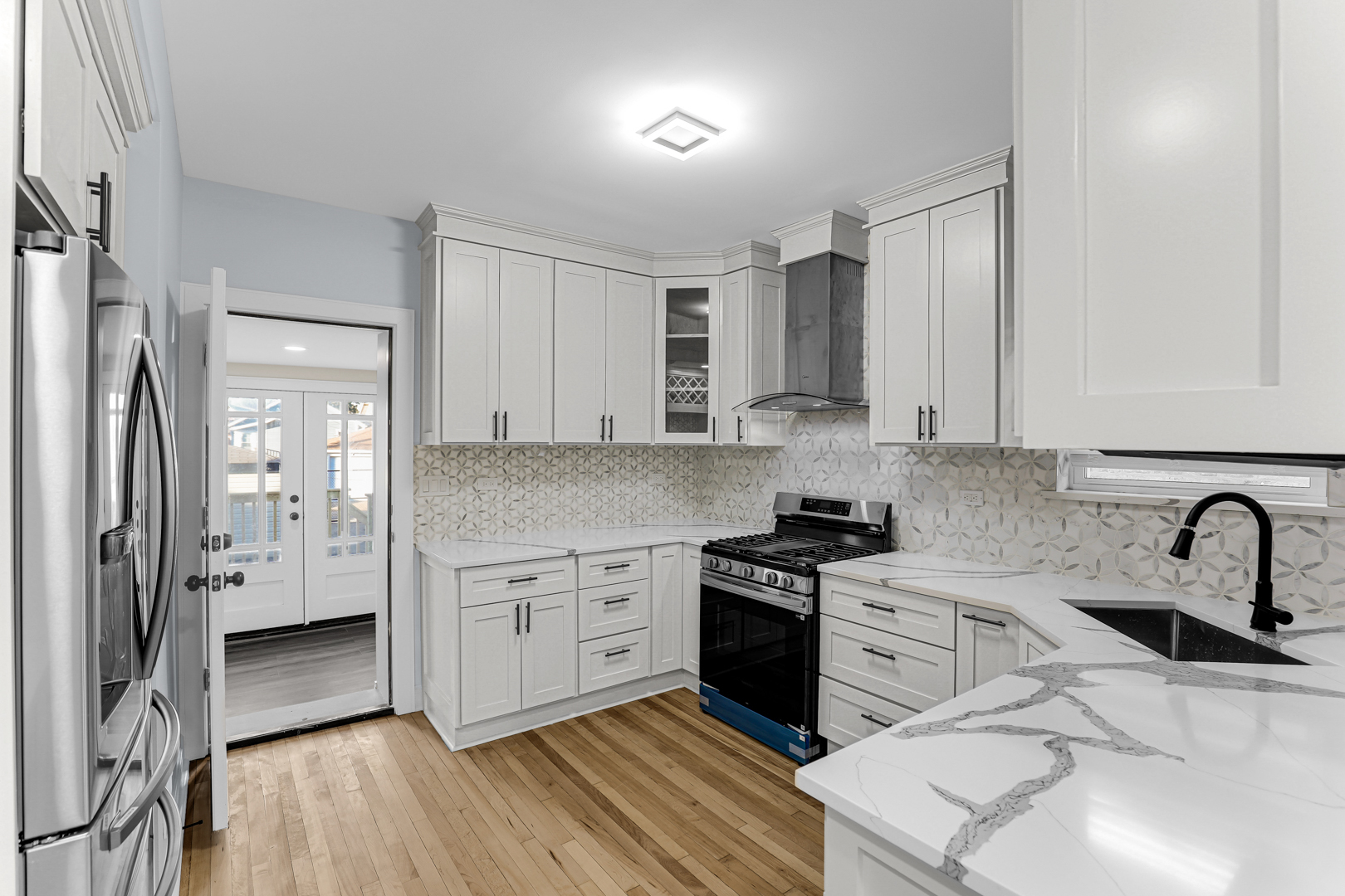 4938 W Wrightwood Avenue