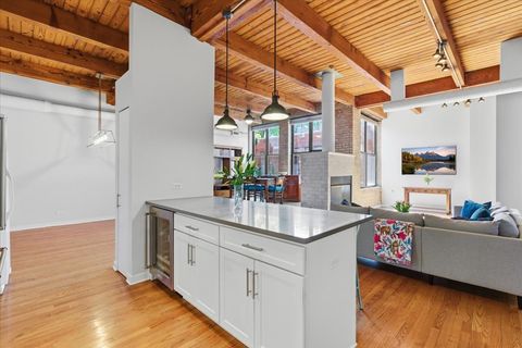 Tiny photo for 2226 N Racine Avenue #15, Chicago, IL 60614 (MLS # 12641892)