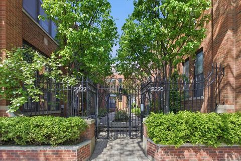 Photo of 2226 N Racine Avenue #15, Chicago, IL 60614 (MLS # 12641892)