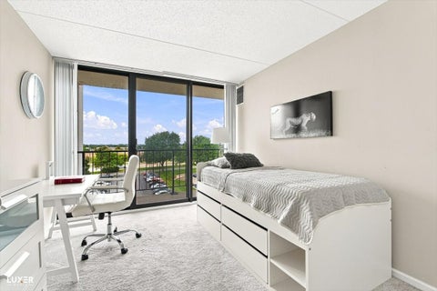 Tiny photo for 2005 S Finley Road #504, Lombard, IL 60148 (MLS # 12732357)