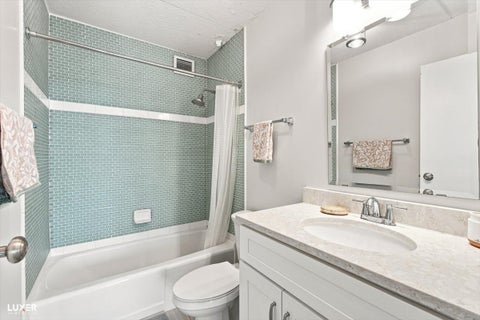 Tiny photo for 2005 S Finley Road #504, Lombard, IL 60148 (MLS # 12732357)