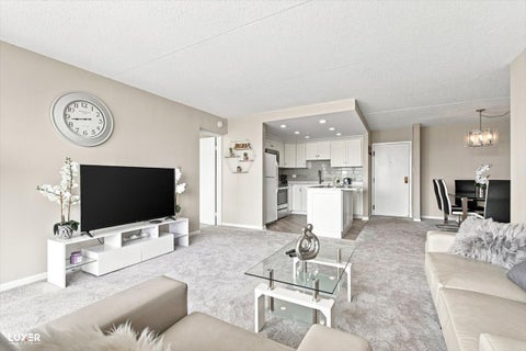 Tiny photo for 2005 S Finley Road #504, Lombard, IL 60148 (MLS # 12732357)