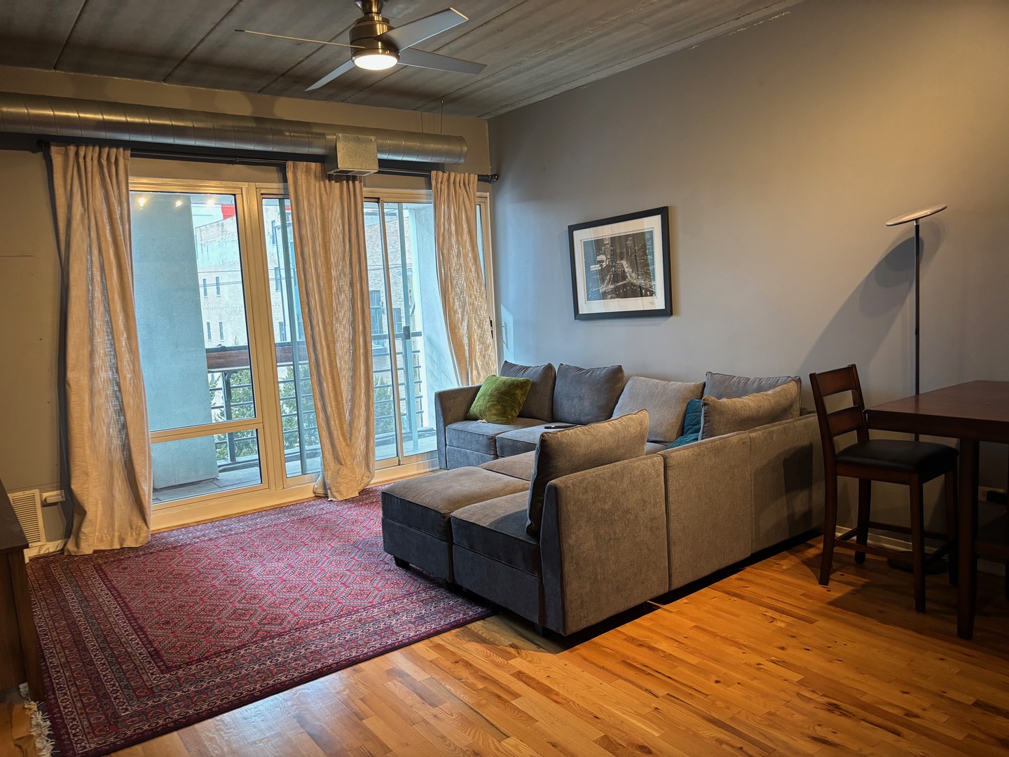 1430 S Michigan Avenue 410