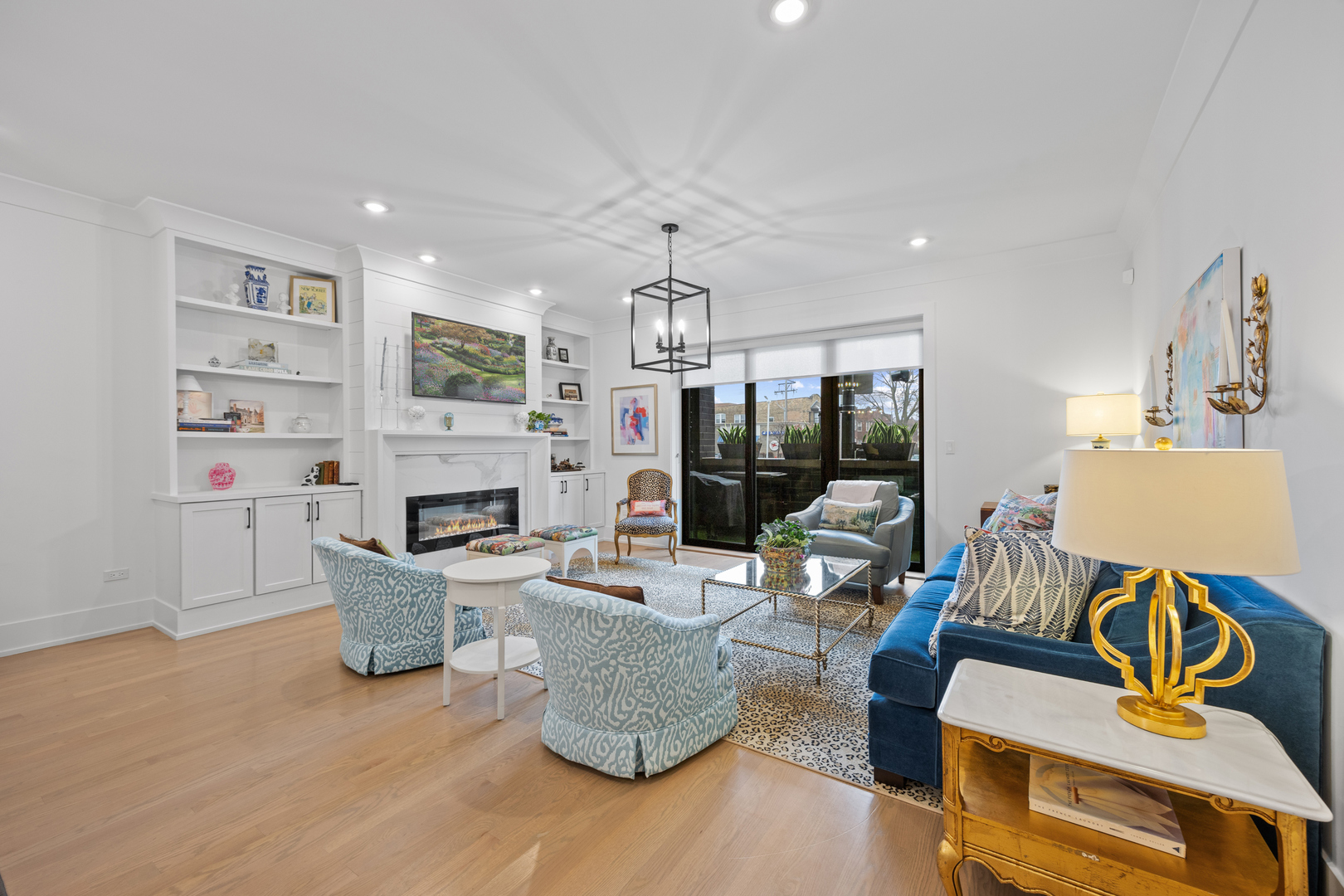 2759 W Lawrence Avenue 1W