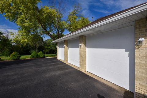 Tiny photo for 190 Betty Drive, Inverness, IL 60010 (MLS # 12674631)