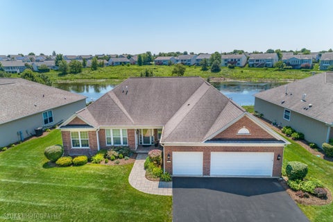 Photo of 3737 Canton Circle, Mundelein, IL 60060 (MLS # 12691140)