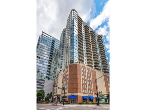 645 N KINGSBURY Street 1307 Chicago IL 60610