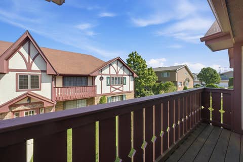 Tiny photo for 11553 AUTOBAHN Drive E #201, Palos Park, IL 60464 (MLS # 12739294)