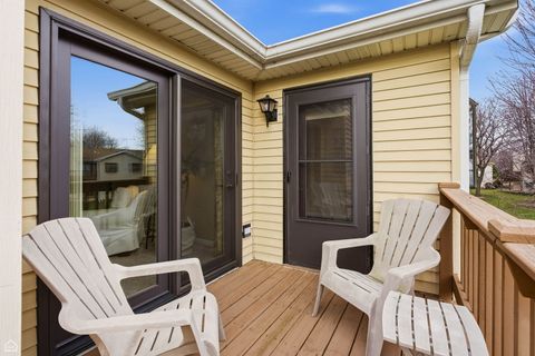 Tiny photo for 329 Everett Avenue #2B, Crystal Lake, IL 60014 (MLS # 12675706)