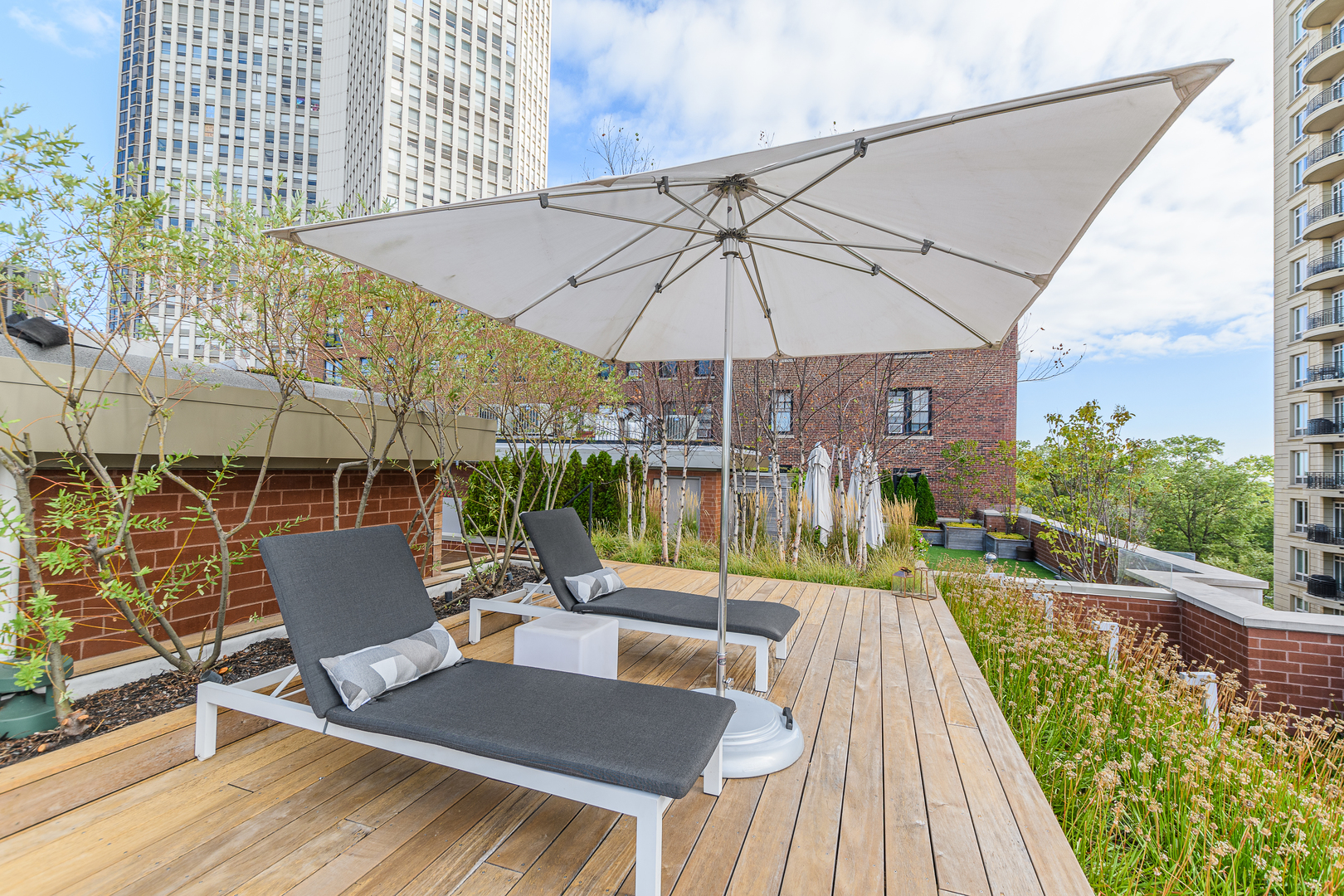 422 W Deming Place 4