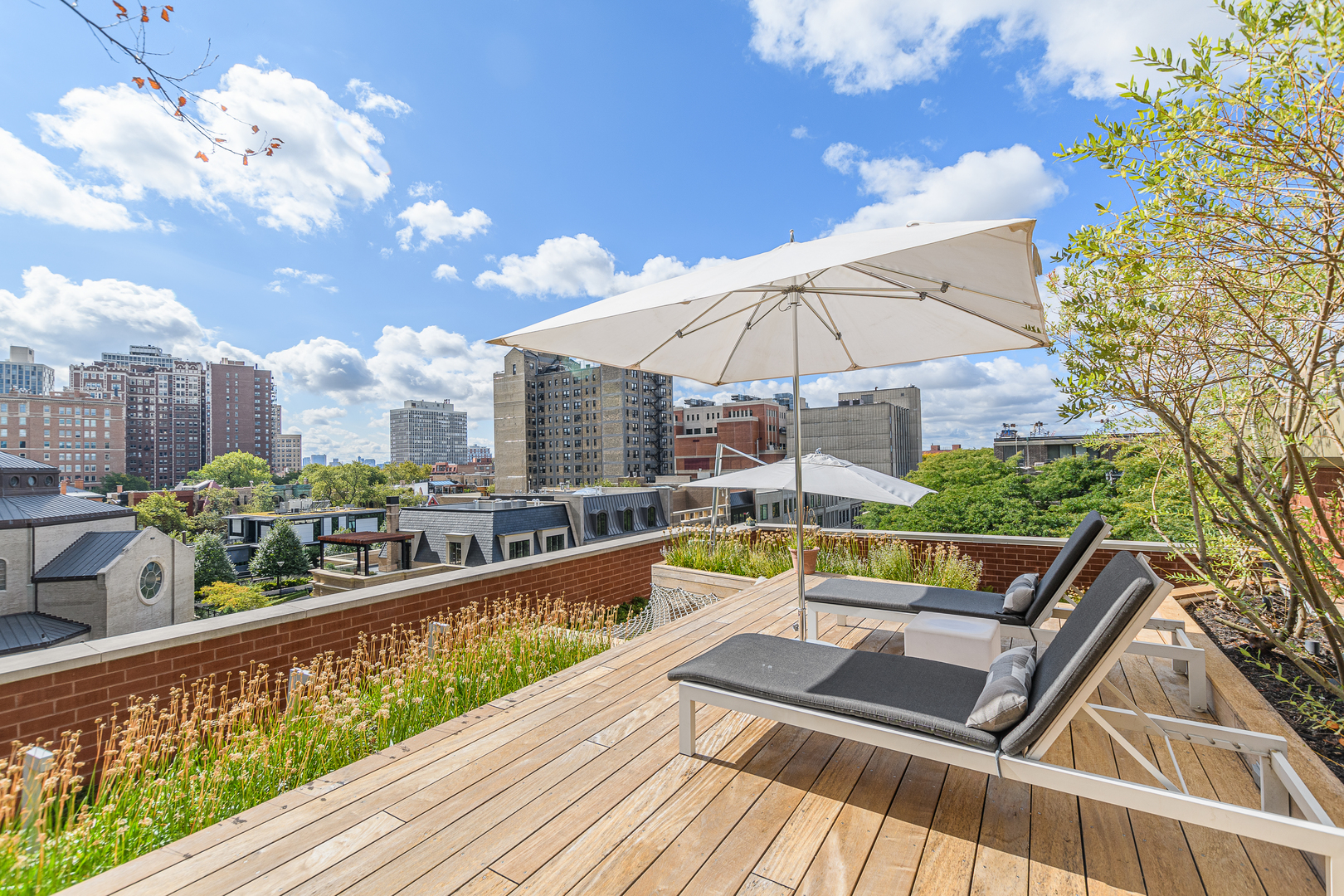 422 W Deming Place 4