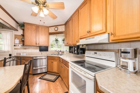 Tiny photo for 1808 Linden Street, Des Plaines, IL 60018 (MLS # 12754653)