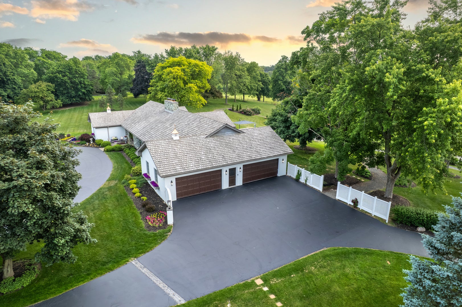 Barrington Hills, Illinois, 60010, United States, 6 Bedrooms Bedrooms, ,4 BathroomsBathrooms,Residential,Active,2020552