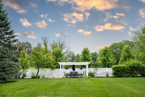 Tiny photo for 404 Caesar Drive, Barrington Hills, IL 60010 (MLS # 12554106)