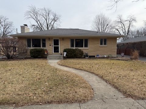 Tiny photo for 614 N Cornelia Street, Joliet, IL 60435 (MLS # 12574316)