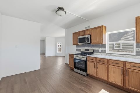 Tiny photo for 2015 W 5th Street, Davenport, IA 52802 (MLS # 12588418)