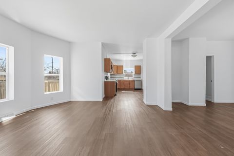 Tiny photo for 2015 W 5th Street, Davenport, IA 52802 (MLS # 12588418)