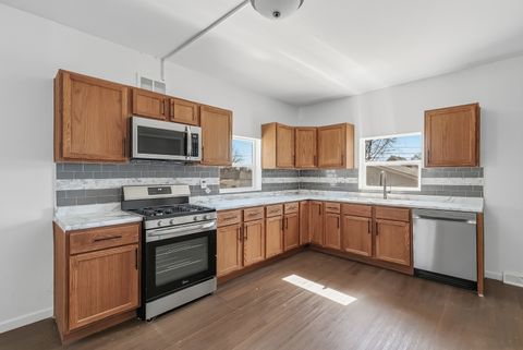 Tiny photo for 2015 W 5th Street, Davenport, IA 52802 (MLS # 12588418)