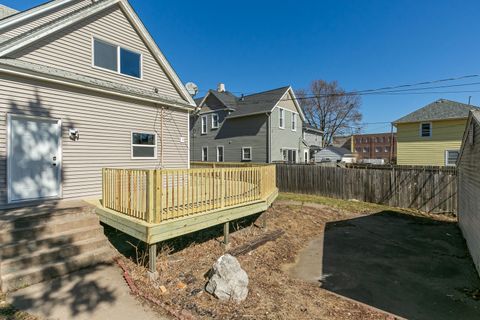 Tiny photo for 2015 W 5th Street, Davenport, IA 52802 (MLS # 12588418)