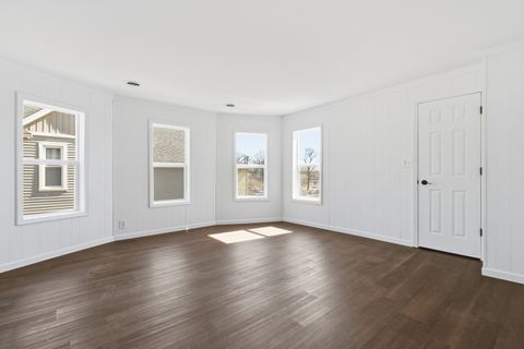 Tiny photo for 2015 W 5th Street, Davenport, IA 52802 (MLS # 12588418)