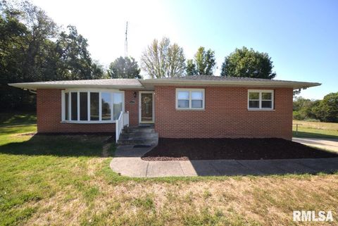 Photo of 11455 E Richview Road, Mt Vernon, IL 62864 (MLS # EB459934)