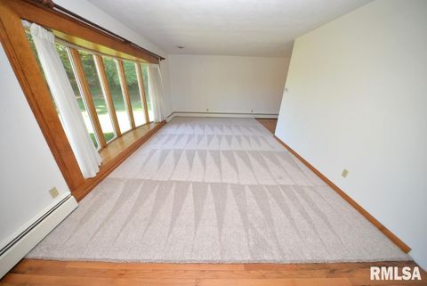 Tiny photo for 11455 E Richview Road, Mt Vernon, IL 62864 (MLS # EB459934)