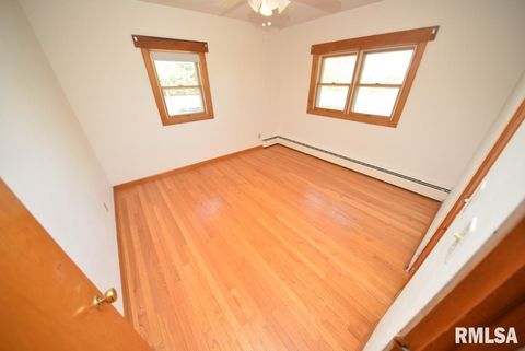 Tiny photo for 11455 E Richview Road, Mt Vernon, IL 62864 (MLS # EB459934)