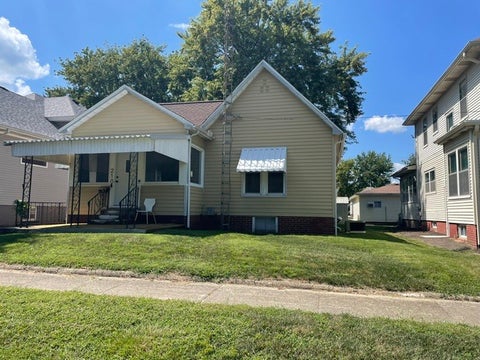 Photo of 210 N Oak Street, Villa Grove, IL 61956 (MLS # 12746254)