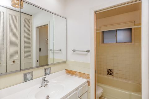 Tiny photo for 1321 W BIRCHWOOD Avenue #309, Chicago, IL 60626 (MLS # 12519139)