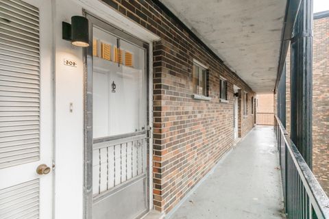 Tiny photo for 1321 W BIRCHWOOD Avenue #309, Chicago, IL 60626 (MLS # 12519139)
