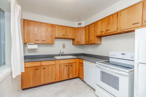 Tiny photo for 1321 W BIRCHWOOD Avenue #309, Chicago, IL 60626 (MLS # 12519139)