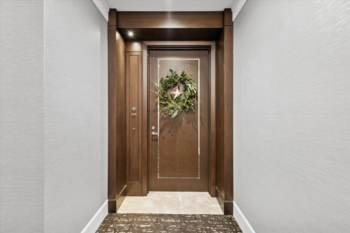 435 N Michigan Avenue 503