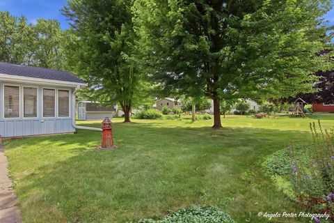 Tiny photo for 303 N Green Street, McHenry, IL 60050 (MLS # 12713205)