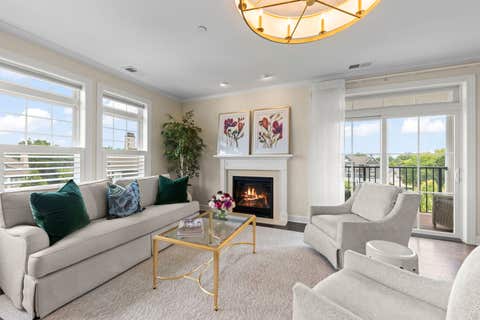 Tiny photo for 149 W Kennedy Lane #407, Hinsdale, IL 60521 (MLS # 12697033)