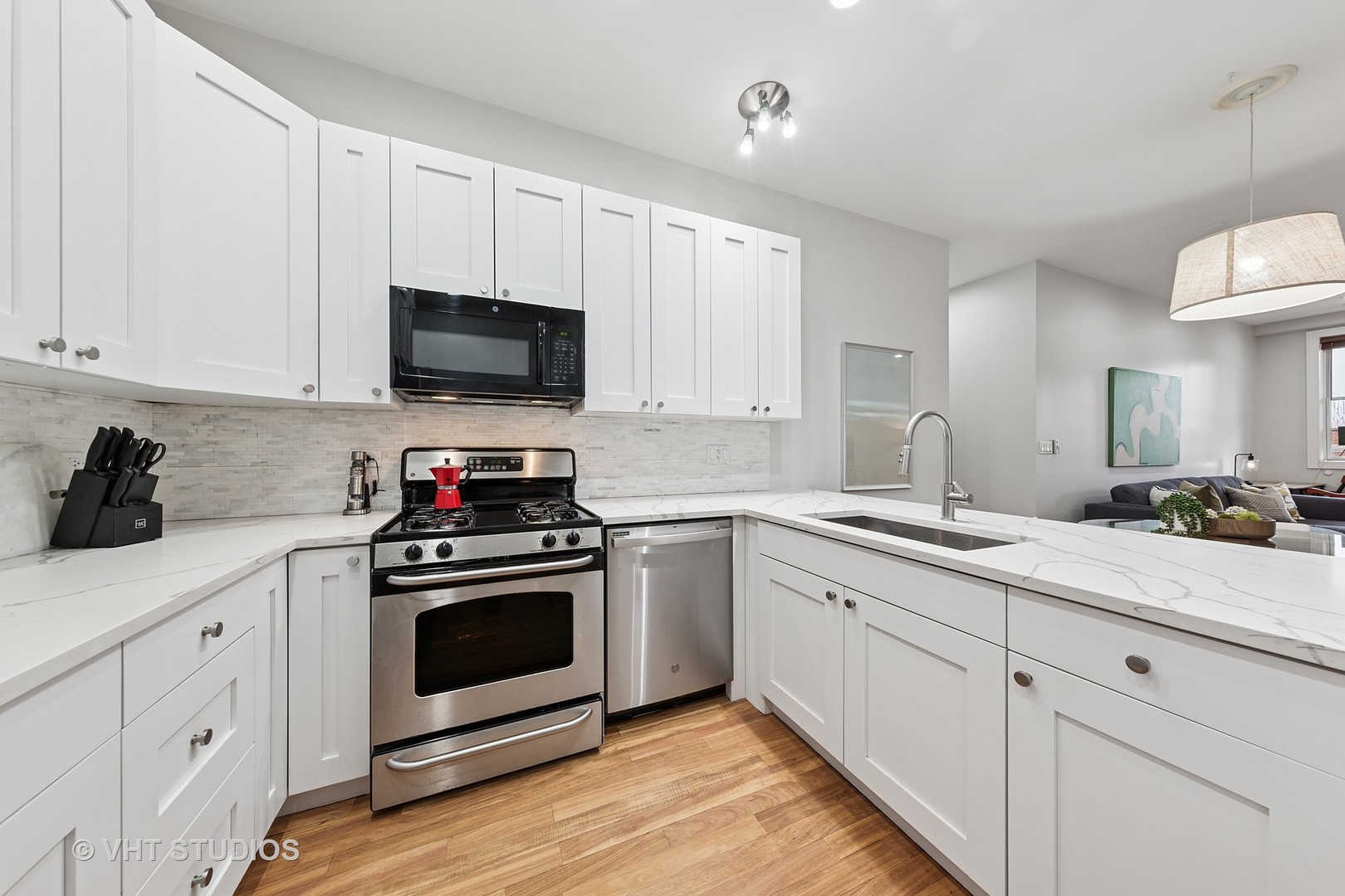 955 W Monroe Street 2C
