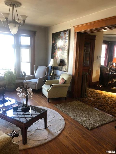 Tiny photo for 511 KIRKWOOD Boulevard, Davenport, IA 52803 (MLS # QC4269590)