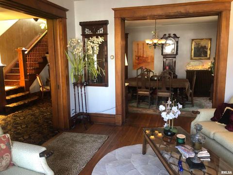 Tiny photo for 511 KIRKWOOD Boulevard, Davenport, IA 52803 (MLS # QC4269590)